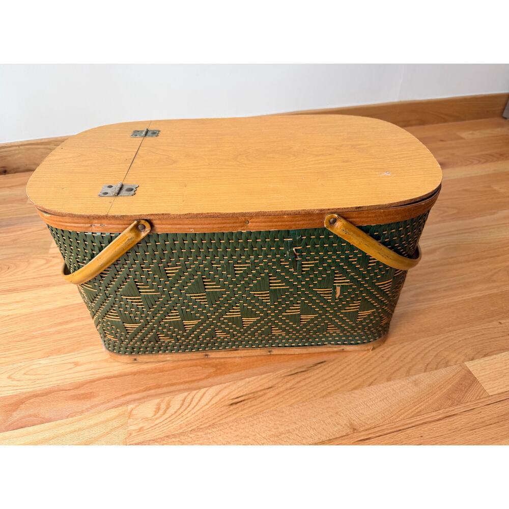 Vintage Hawkeye Picnic Basket w/Utensils - Picture 5 of 13